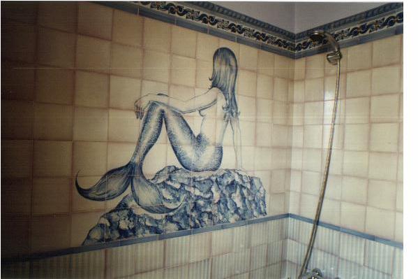 Motivo de sirena en bañera